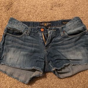 Women’s Lucky Brand Riley short size 4/27